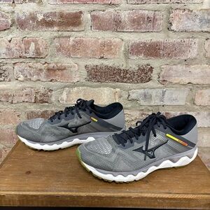 Mizuno wave horizon 4